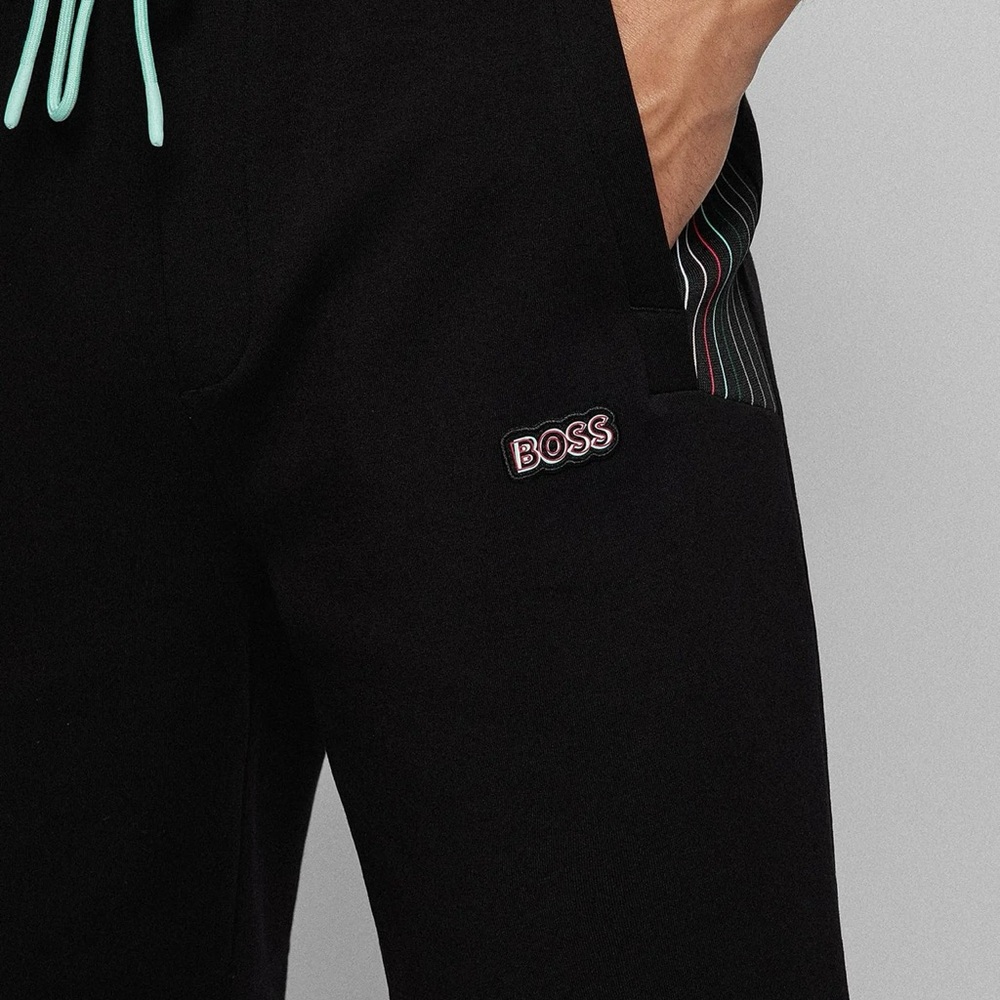 BOSS Mans Dynamic Shorts In A Regular Fit Size M